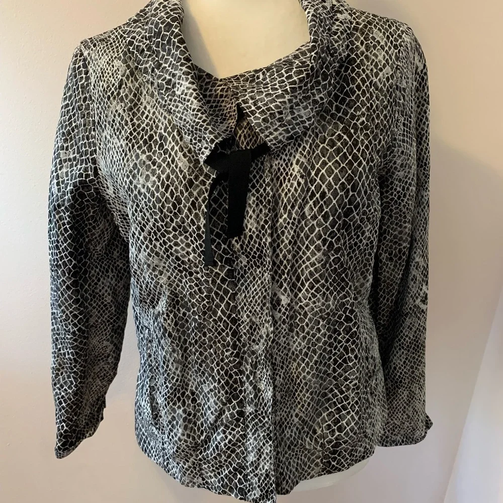 Chico snakeskin print jacket, size 6-8 (0)